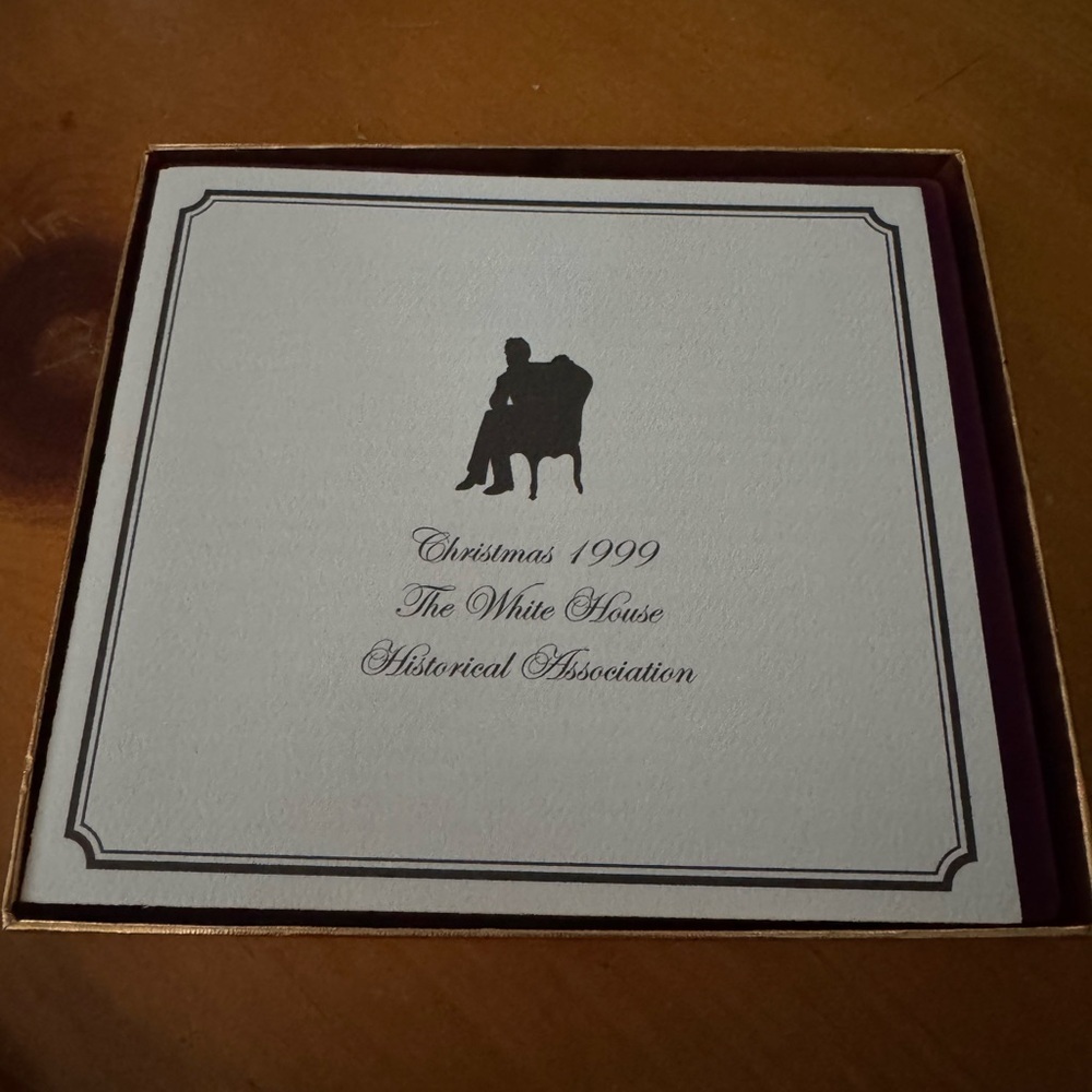 Vintage White House Christmas Ornament 1999 - Picture 3 of 3